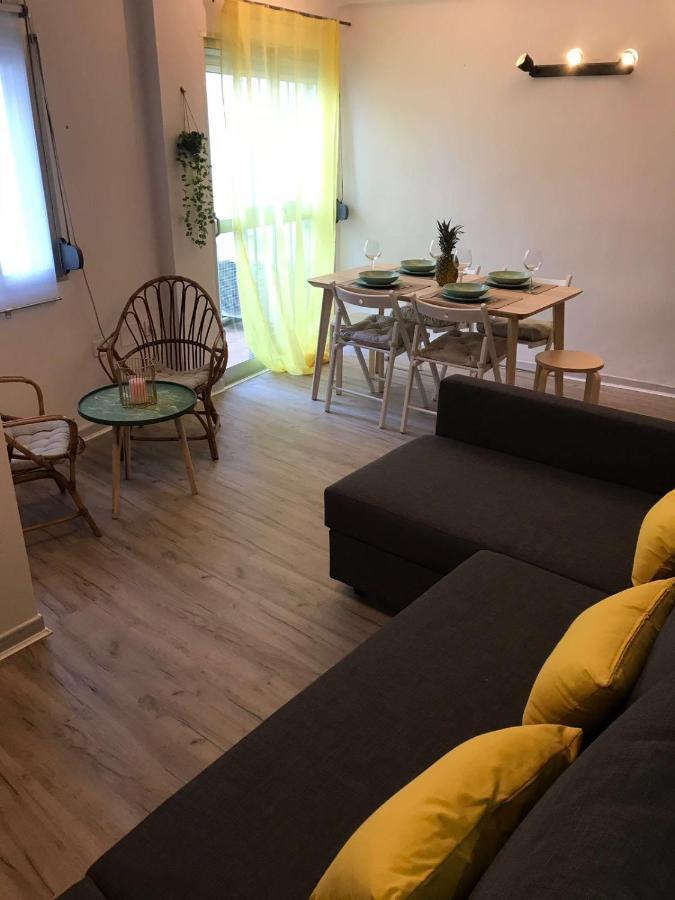 Cactus 2 Bedroom Apartment On Calle San Miguel Minutes From The Beach By Namaste Elite Torremolinos Ngoại thất bức ảnh