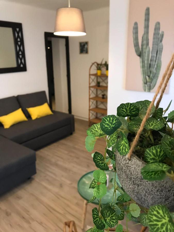 Cactus 2 Bedroom Apartment On Calle San Miguel Minutes From The Beach By Namaste Elite Torremolinos Ngoại thất bức ảnh